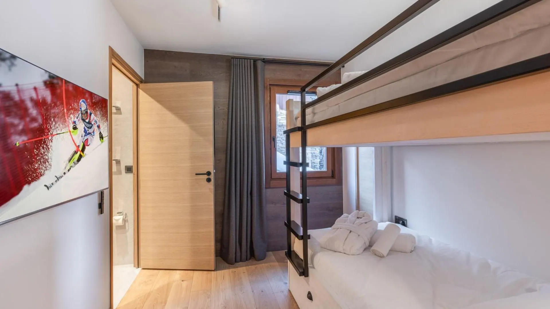 Splendide Appartement Avec Sauna A Courchevel Moriond, Proche Telecabine Et Pistes - Fr-1-563-139 Apartament